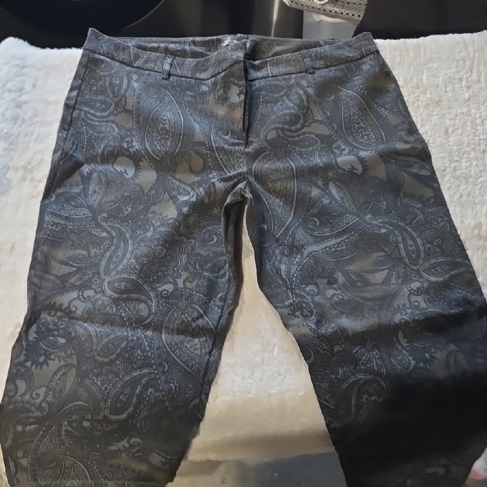 Gray Paisley Patterned Pants